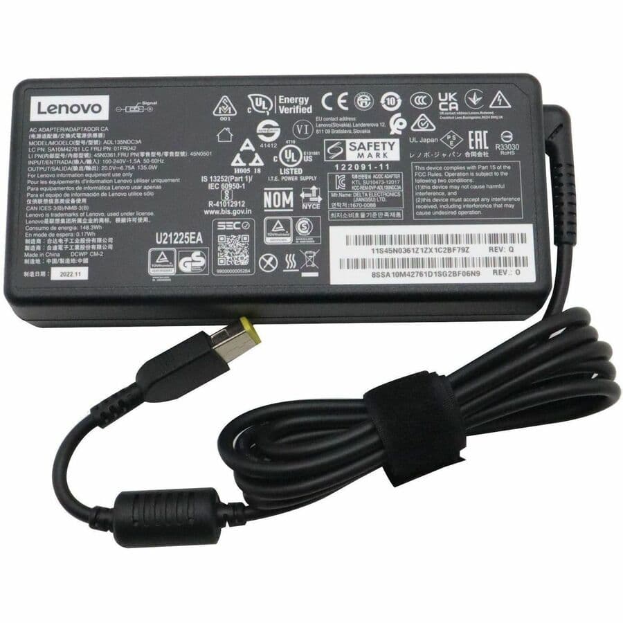 Lenovo 135 W AC adapter, MPN 01FR042, for supported notebook charging