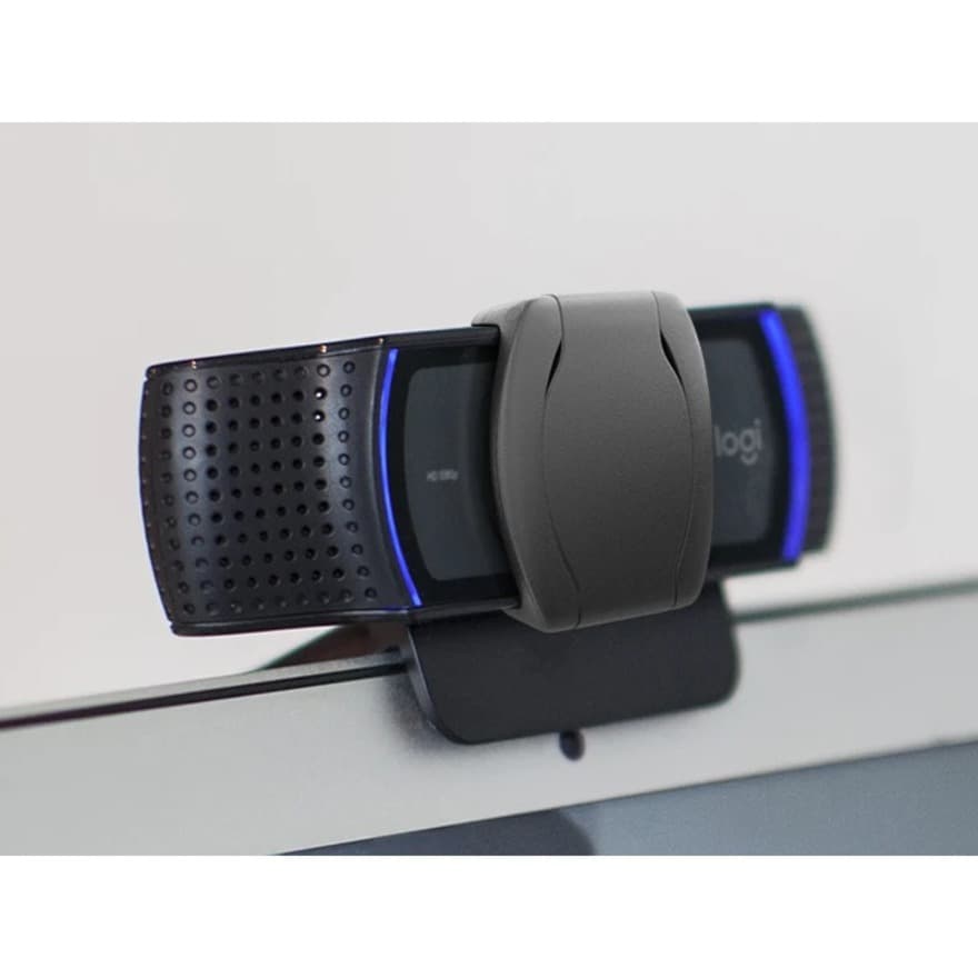 Lenovo C920S Pro HD webcam with 1080p video, autofocus, and privacy shutter