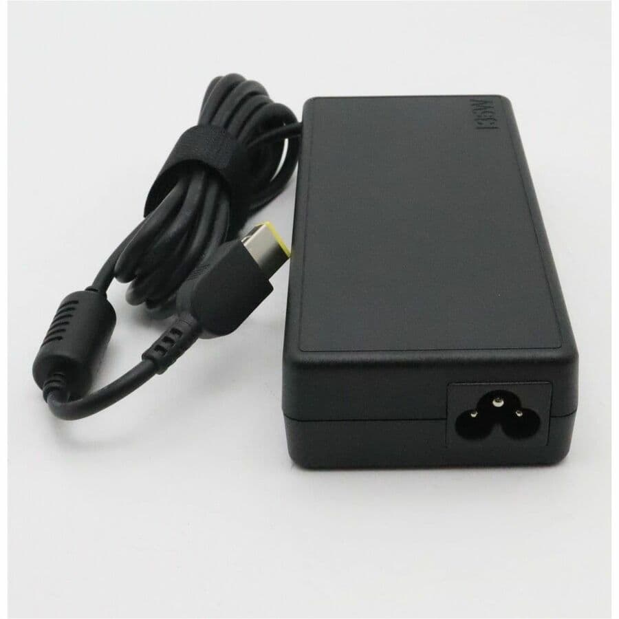 Lenovo 135 W AC adapter, MPN 01FR042, for supported notebook charging