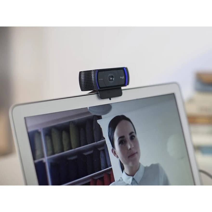 Lenovo C920S Pro HD webcam with 1080p video, autofocus, and privacy shutter