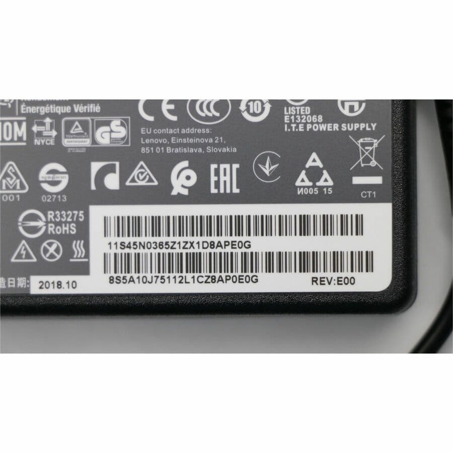 Lenovo 135 W AC adapter model 5A10J75112 for enterprise laptop and workstation power