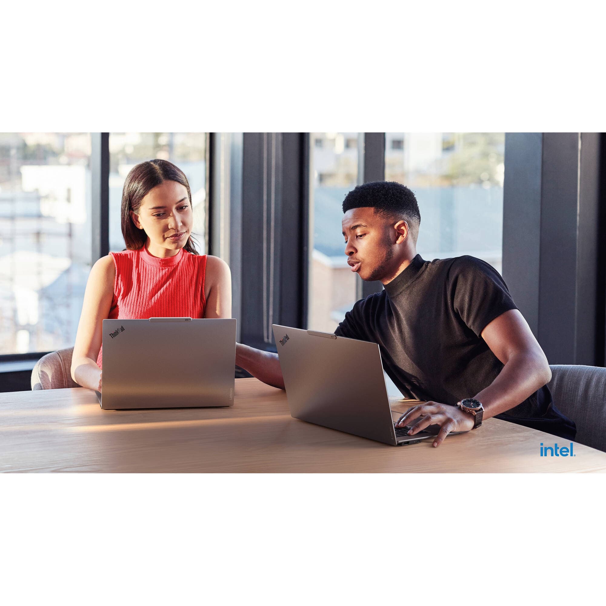 Lenovo ThinkPad X915 G1 business laptop with 15.3-inch 2.8K touch display and black Arctic Grey finish